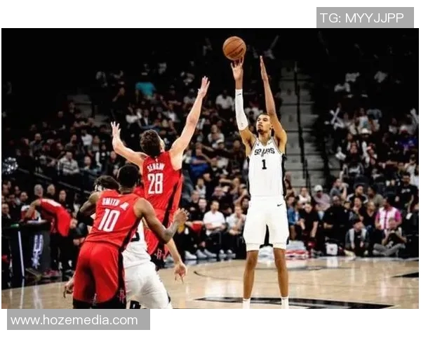 文班亚马亲临北京队训练馆投篮练习引发球迷热议